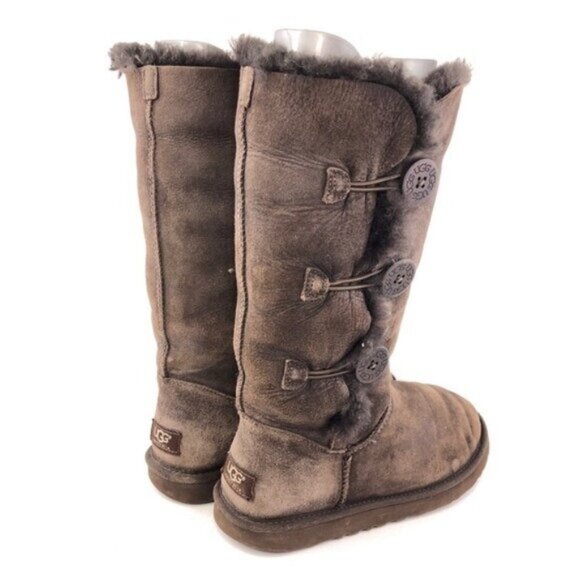 UGG Australia Bailey Button Triplet Sheepskin Winter Boots 8 - Picture 5 of 13